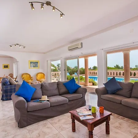 Villa Ocean View By *